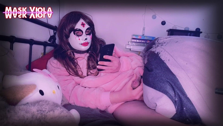 Mask Viola: POV - Mă privești făcând asta singur în pat.