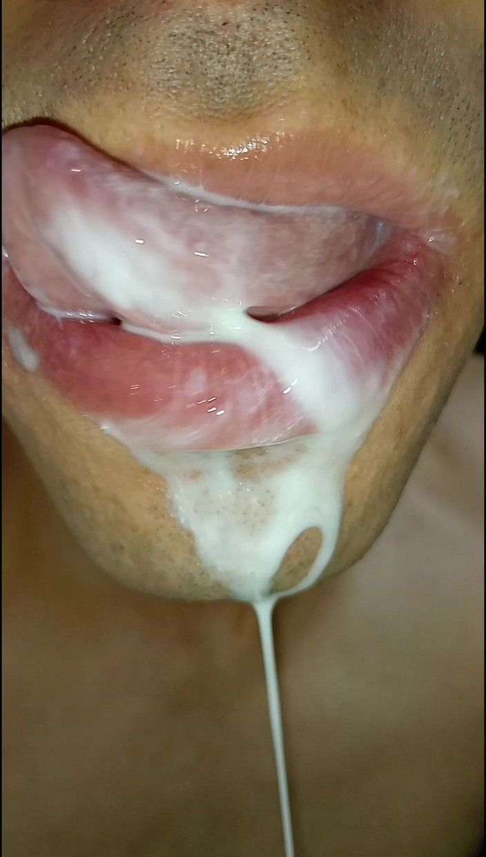 Rey rey: Fetiche de lengua grande y húmeda