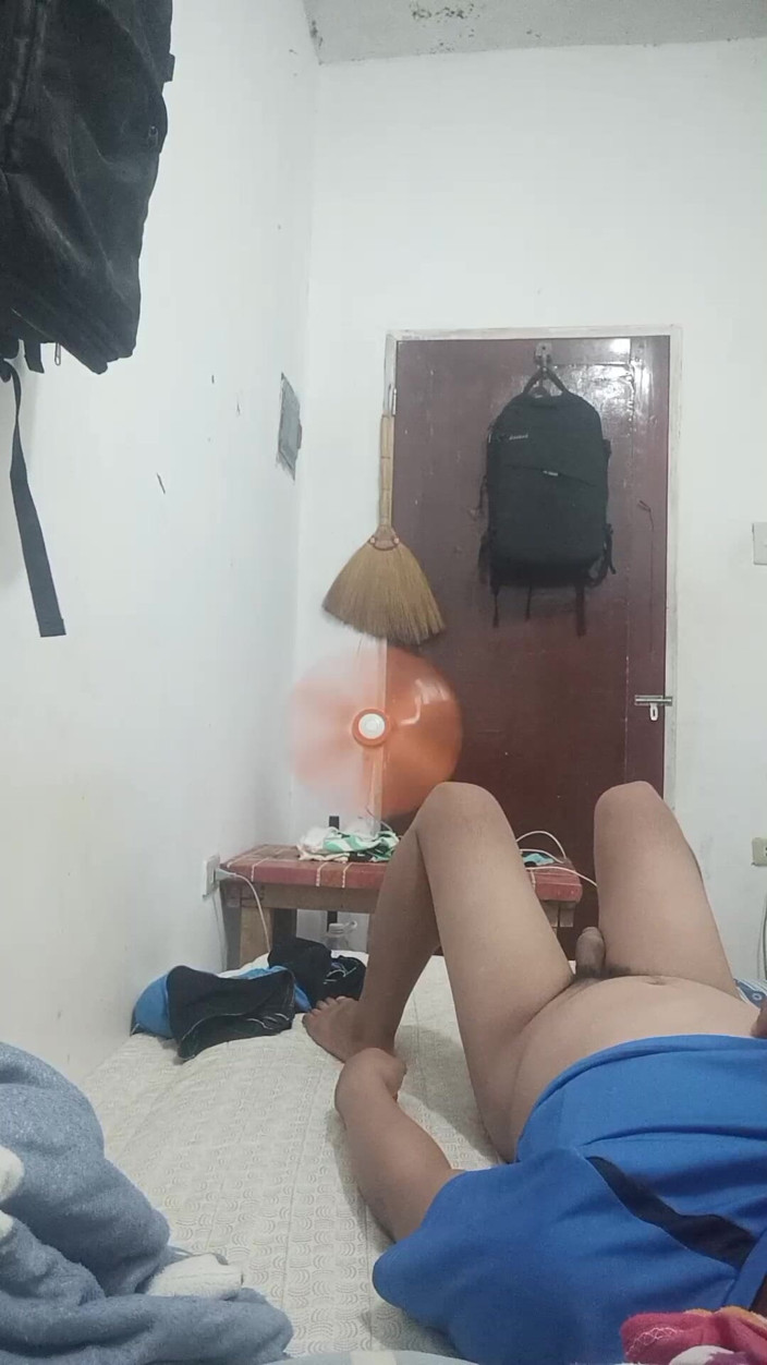 Talahib23: ในที่สุดกูก็ต้องจับควยของตํารวจที่ฉันดู