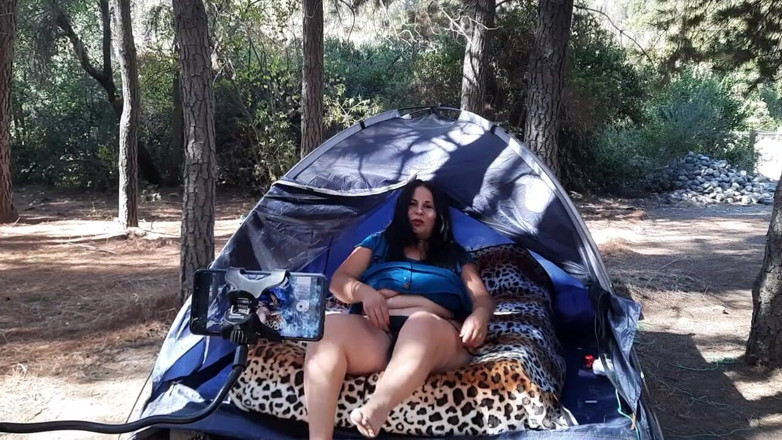 Riderqueen: Sexy stepmom in tend