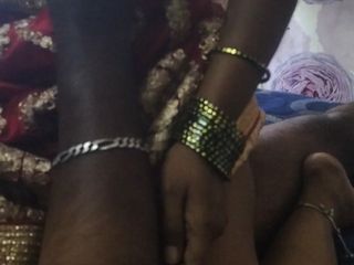 Funny couple porn studio: Istri Tamil ngentot dengan suami depan dan belakang