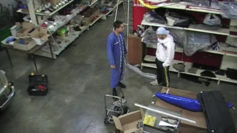 Gaybareback: Straight sucked and fucked in a garage