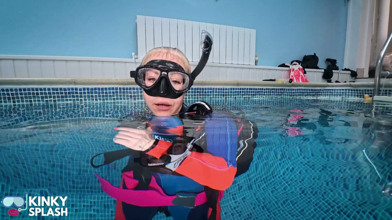 UKCuteGirl Lucy Lauren: Scuba Retreat Day 2 - Sneaky Sparkly Plug Spotted by My Instructor