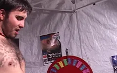 Gli allevatori di sborra scena 4_threesome di ragazzi succhiacazzi desiderosi di finire con una sborrata in bocca