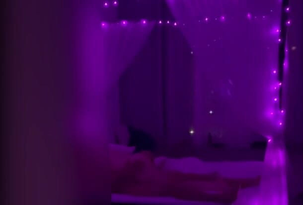 Curry: Cuckold špehuje svou ženu