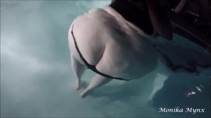 BBW Pleasures: Goyangan pantat SSBBW bawah air