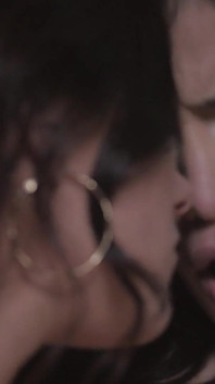 बड़े स्तन वाली लेस्बियन ग्लैमर लड़कियां Shyla jennings और savannah Sixx चूत चाटने का मेकआउट