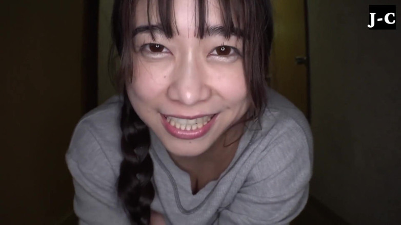 J-Cams: Two Women Share a Daring Date of Wet Kisses and...