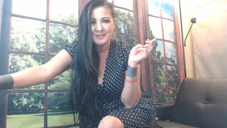 Abby Anna: Smoking Milf shaves college stepson