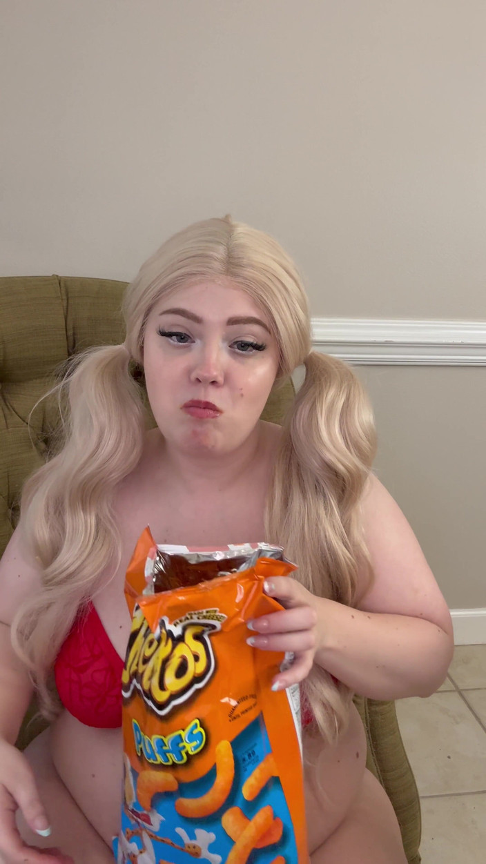 Dirtysecret studio: Winnie pooh kızı sıkışıyor