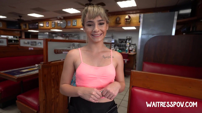 Waitress POV: Servírka POV - Anna Mae - venkovská kočička s zadkem