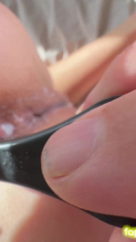 18 yaşındaki kız götten ağzına işeme ile anal sağım oyunlarına bayılıyorsa korkunç bir şey