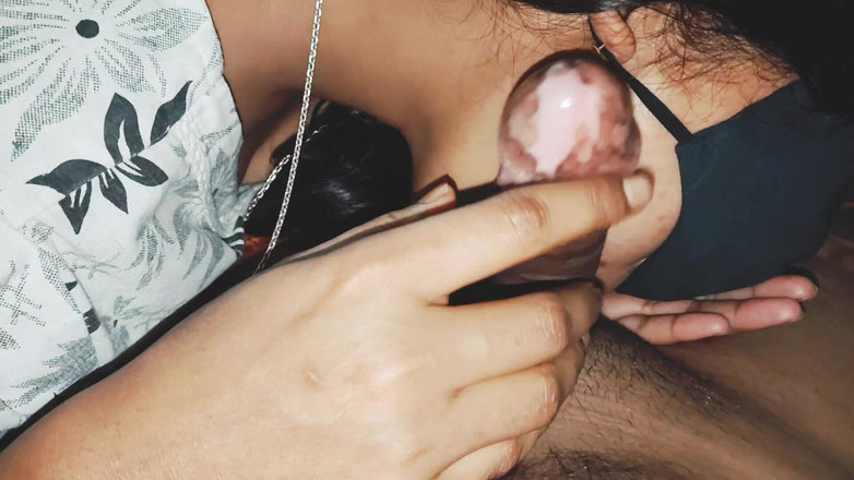 Lovely Dipti: Desi freundin gibt bolwjob und fickt muschi von ihrem freund