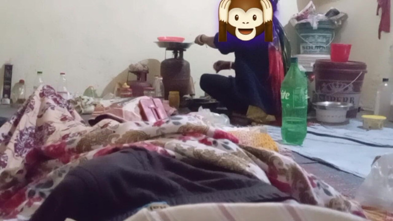 Bengaliauntykichut: I Was Cooking and the Guy Masturbated Behind My Back....