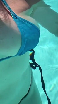 Artemisia love sexy bikini, dicke möpse, Unterwasser-fetisch am pool
