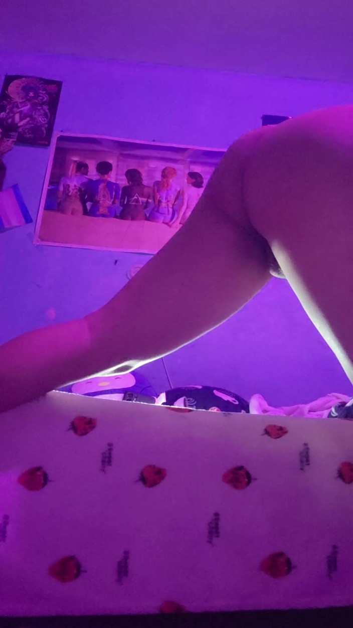 Crystal Phoenix: Fundul Meu Mare Are Nevoie De Un Penis Mare