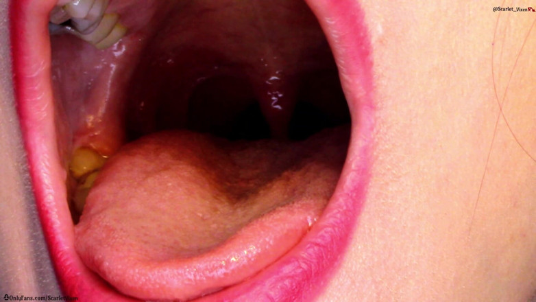 Scarlet Vixen: Oral în gât, Uvula și Showoff