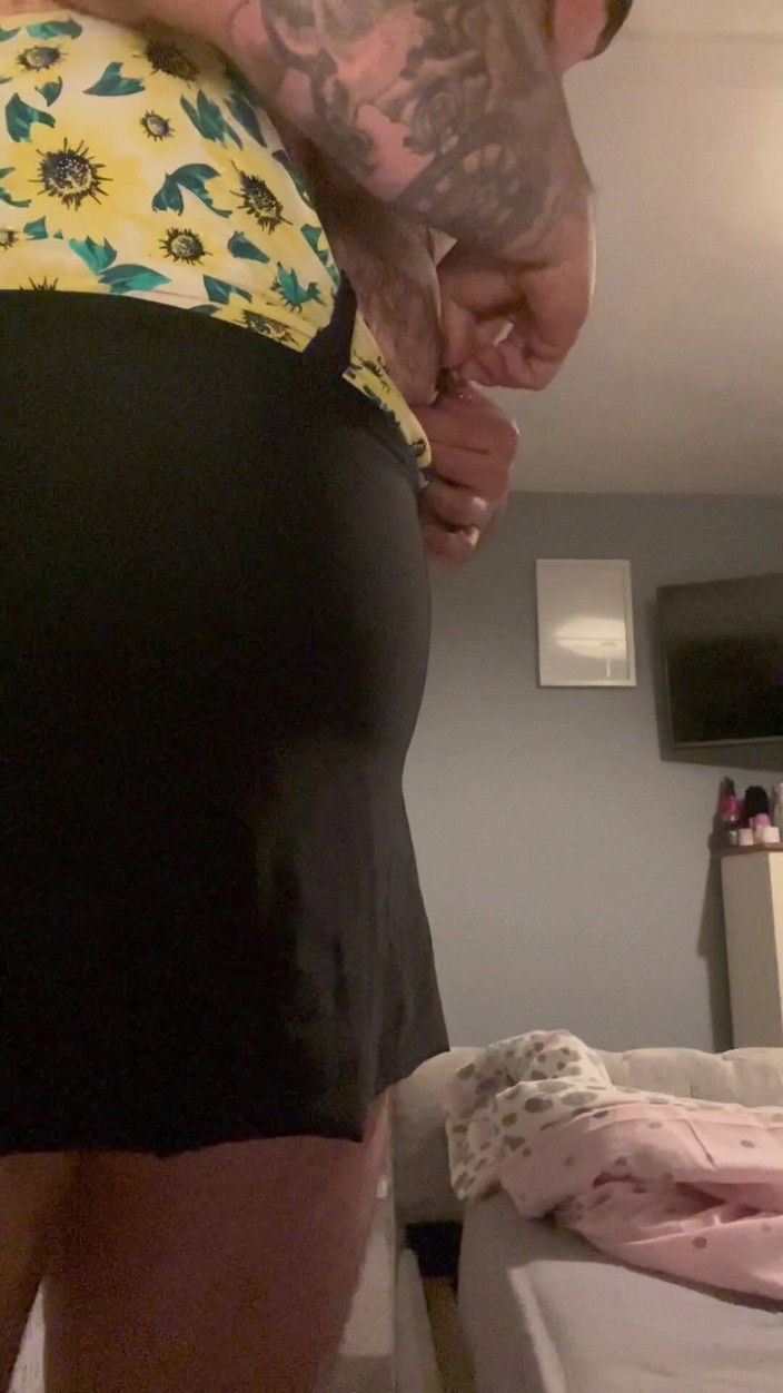 Shaun Cbt: Tek parça mayo içinde yarak ve taşak esareti cbt