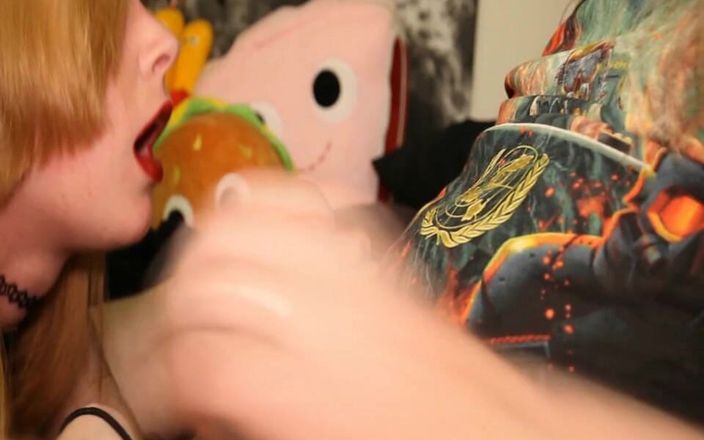 GamerGirlRoxy: Kompilace slowmo od Roxy a Lee