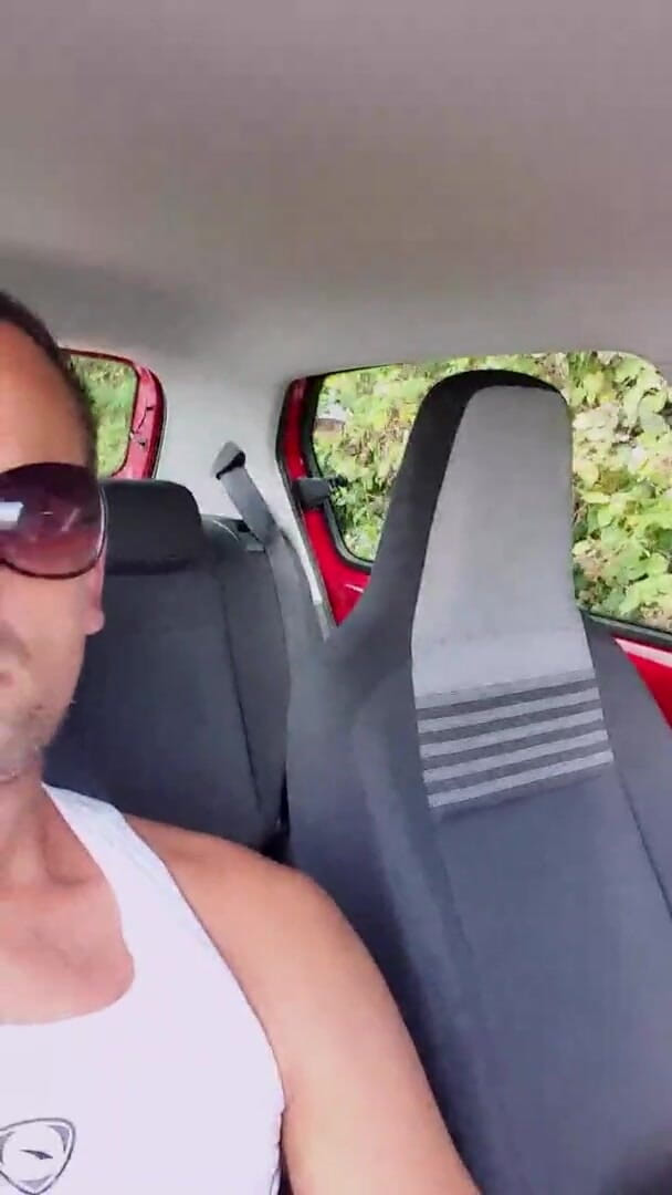 Slutboyben: Sürtükboyben cam4 beyni sikiliyor teşhirci