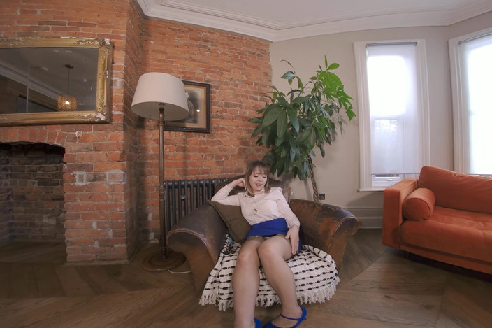 Deviants VR: Cherry English - How to Please Me!