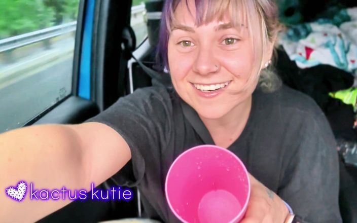 Kactus kutie: Terlalu Rainy! Saya Terpaksa Kencing Dalam Cup