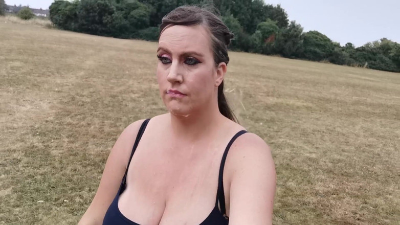 CumslutJayne: Outdoor BJ z Cum Walk - Brytyjskie Duże cycki MILF