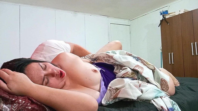 BBW Kelly Mom: Stepmother Caught Sorting Her Stepson's Clothes - Surprise Fuck