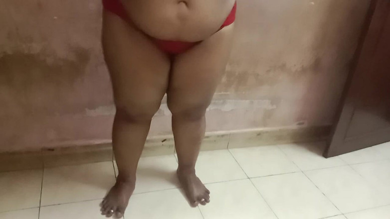 Tamil Anti Uma: 家に行くと、妻がお茶を飲んでいました。行ってみるとコーナーを見せて、オイルを塗ってマッサージしてくれました