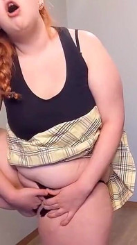 Futându-mi cu degetele pizda