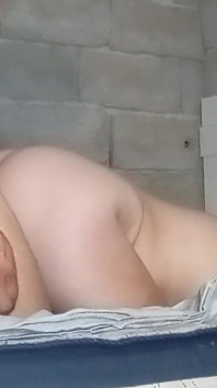 Łamię tyłek mojej przyrodniej siostry i wypełniam ją nasieniem