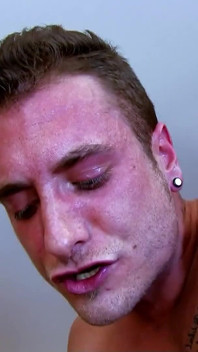 Sexy teen magra aris scopata duramente dal fratellastro dopo la festa