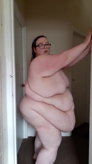 SSBBWLadyBrads: I love to strip
