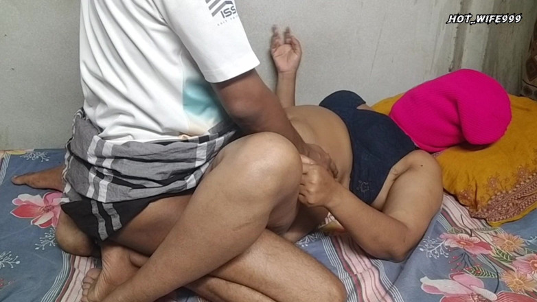 Hot_wife999: インドの村のバービ、毎晩デバールとのロマンス