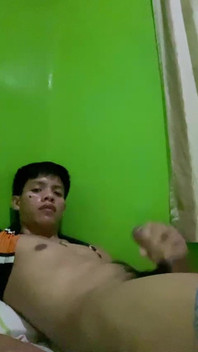 Pinoy Twink Quick Jerk off