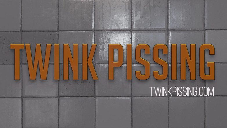 Twink Pissing: Lucas (18) se pișă
