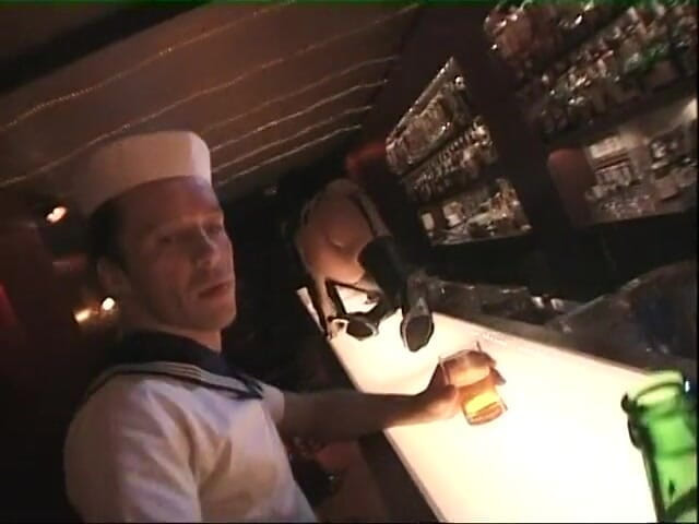 Xtime Network: Dreier und eins zu eins fick in der bar mit...