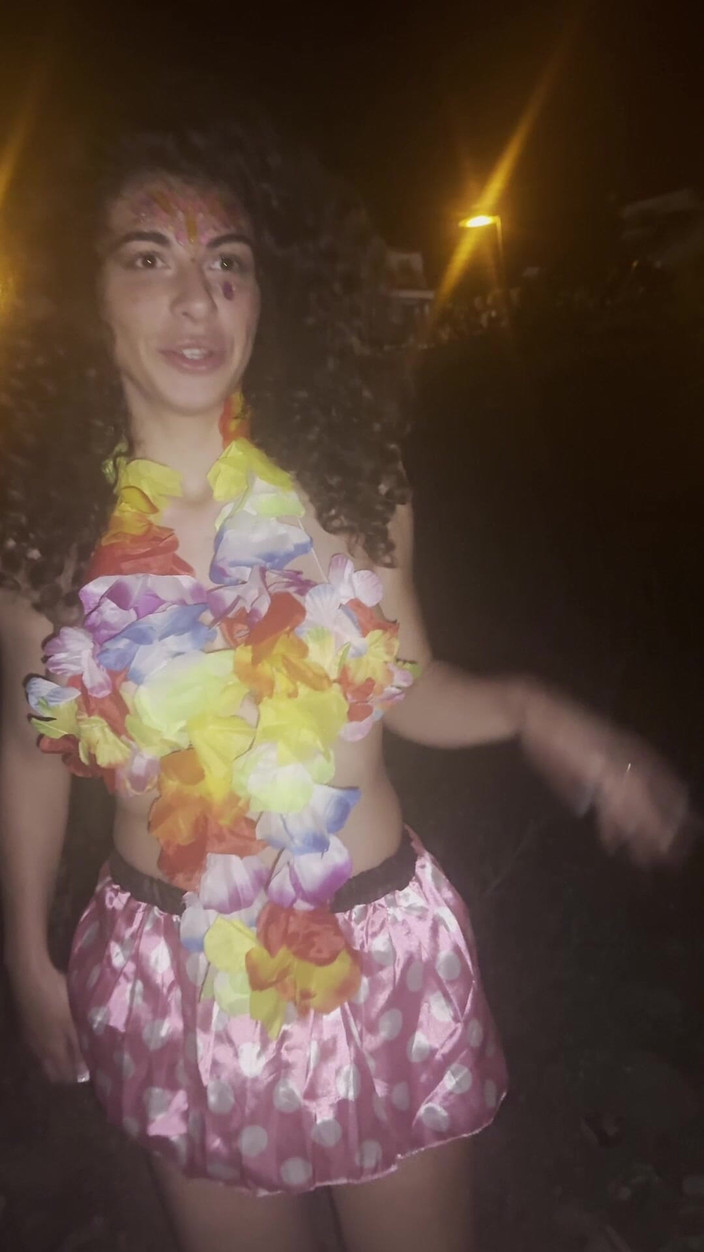 LadyAna: Yo hago pis aquí