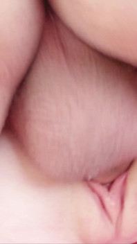 Memek sempit gadis remaja dengan memek sempit dicrot di dalam