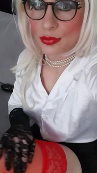 Můžete čekat na recepci, jsem si jistý, že vám to nevadí ...