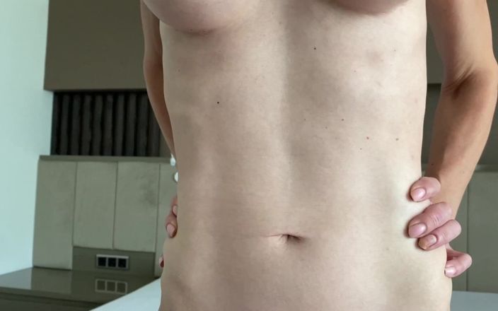 Mistress Mary: Dos musclé et biceps de maîtresse Mary