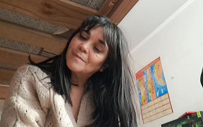 Mommy big hairy pussy: Coaching masturbatoire dans ma belle-mère espagnole, MILF
