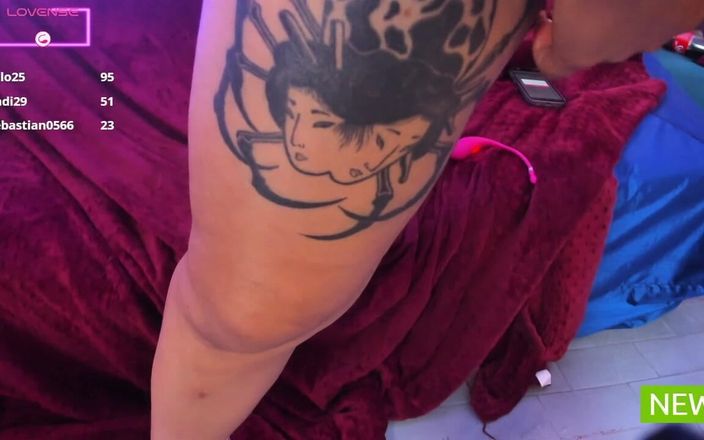 Chole Mercury: Blanquita si distrugge la figa con un dildo