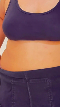 Anippe, collage, se rend au bureau après avoir baisé son beau-père - gros seins et cul énorme en uniforme