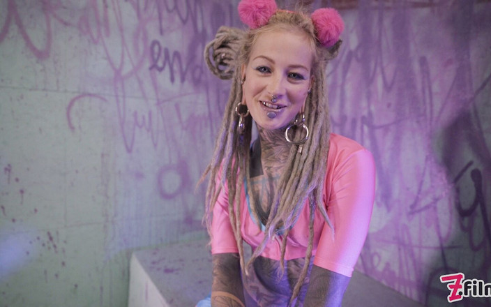Anuskatzz: Tattoo girl solo podwójna penetracja z zabawkami - mastrubacja analna - bankomat,...