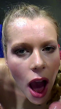 Ggg John Thompson - Claudia Sperma Modeli Vahşi Grup Seks Partisi