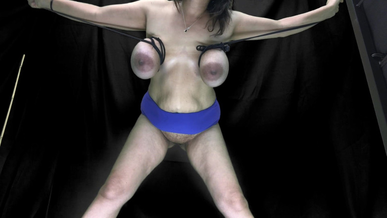 VeeVee Vixen: Vú bị trói treo thẳng xuống cam 2