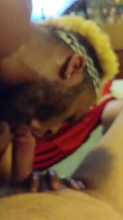 Kennie Jai: Compañero de cuarto filma a su compañero de cuarto trabajando!