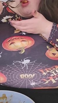 SSBBW Spooky Chinese Stuffing