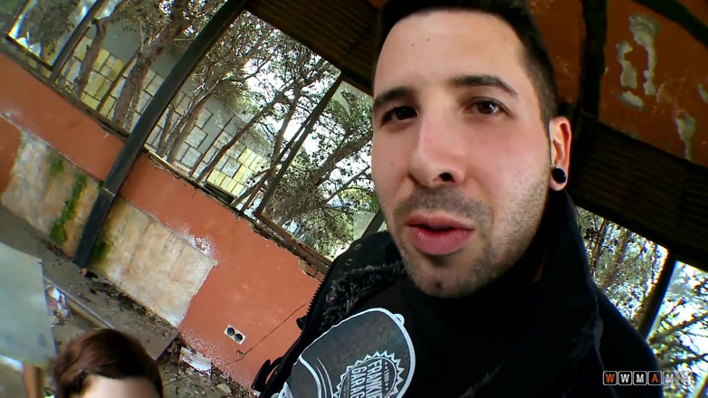 WWMAMM: Nadržená Tina Kay je vášnivě ošukána venku